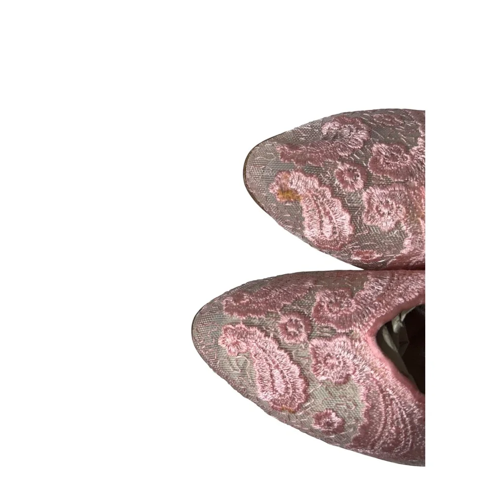 Stuart‎ Weitzman for Mr. Seymour Pink Lace Mesh Kitten Heel Pumps Womens Size 9B